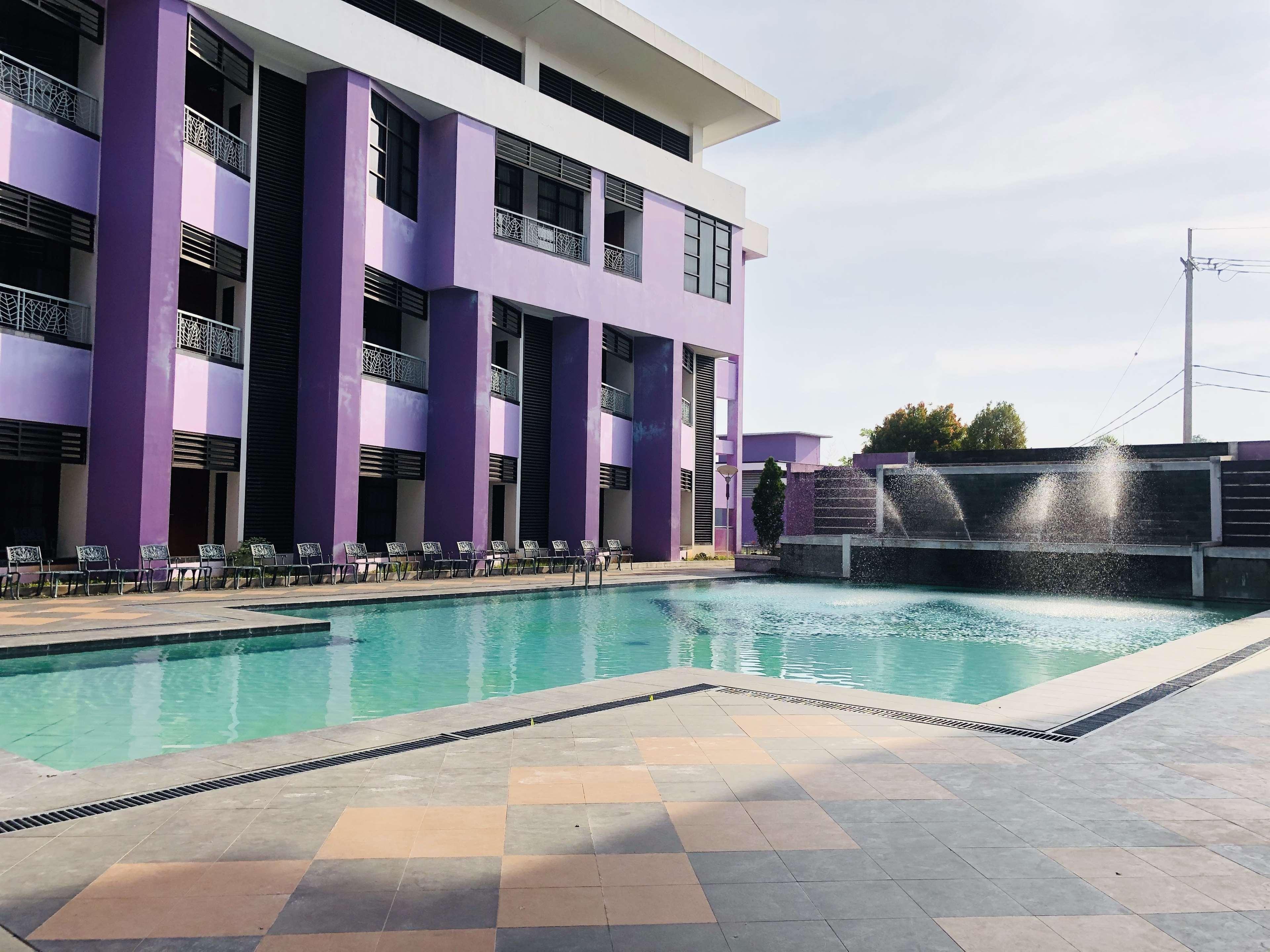 Kyriad Sadurengas Hotel Tanah Grogot Luaran gambar